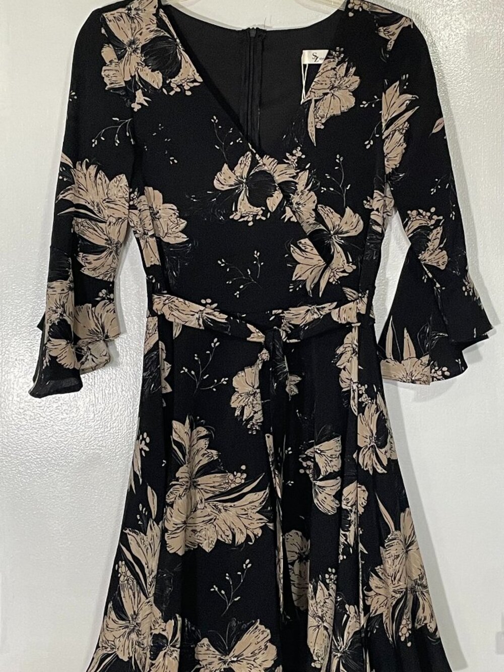 Style by Zone Women’s Black Floral V‑Neck Dress NWT Size Large Poly Spandex - Picture 1 of 8